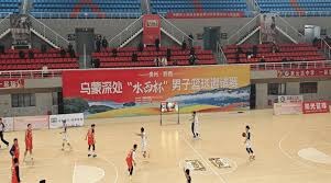 德州扑克高手的节奏很慢（德州扑克高手打牌不急不躁）